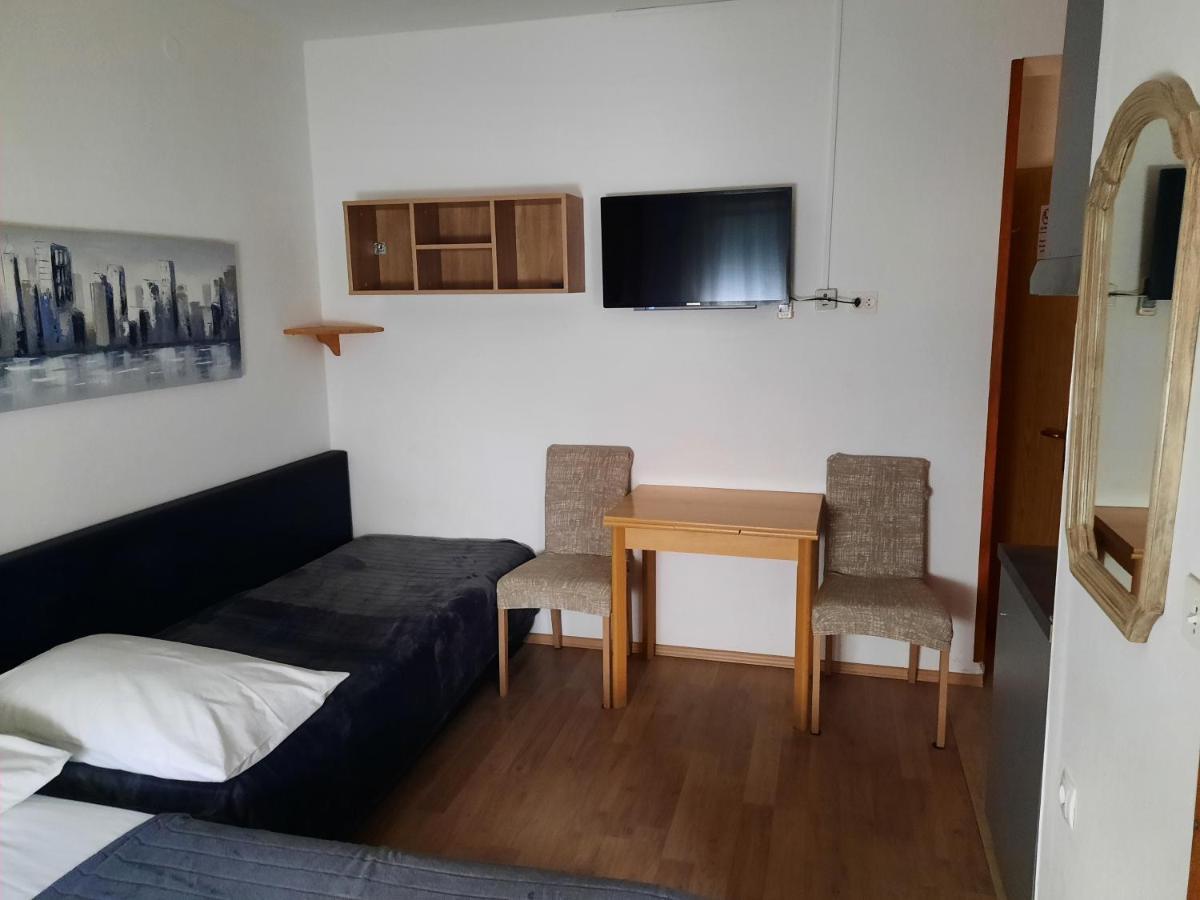 Pericic Apartment *